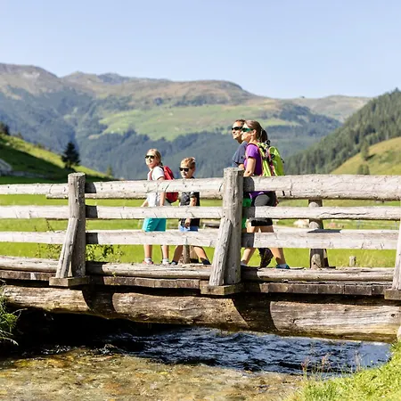 Wurm- Nahe Hochzillertal Fuer Familien * كالتنباش